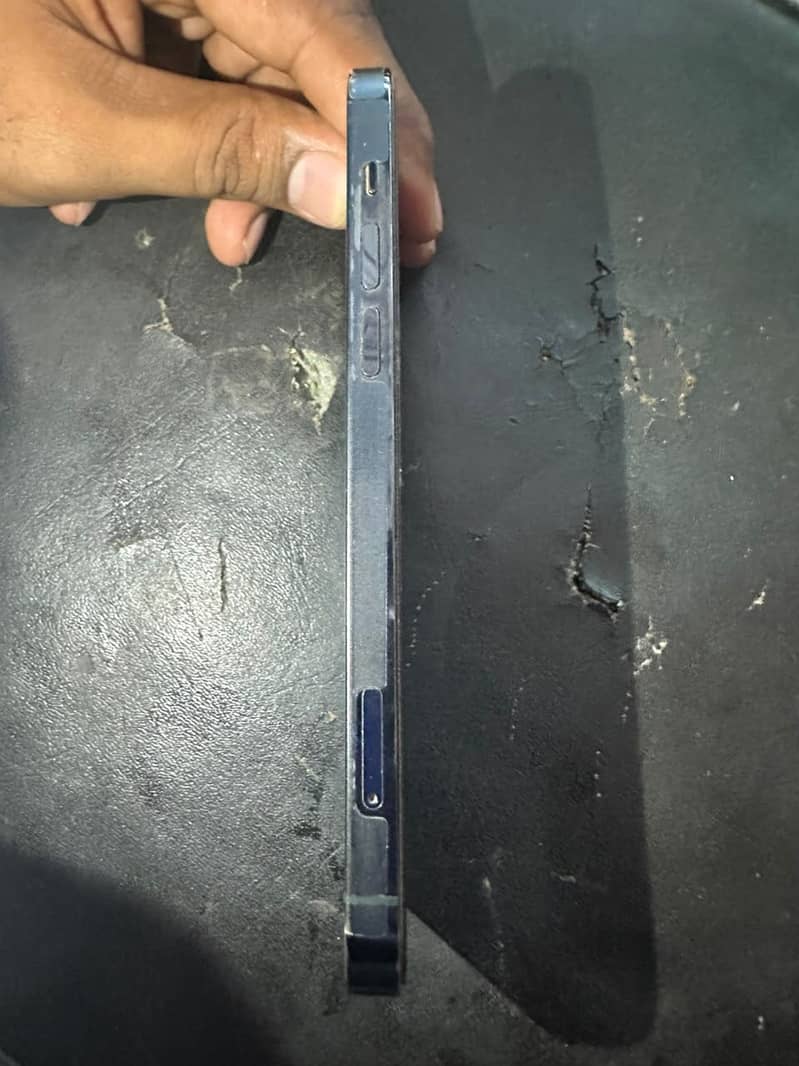 Apple iPhone 12 Pro 4