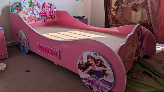 Kids Bed with Mattress – Excellent Condition