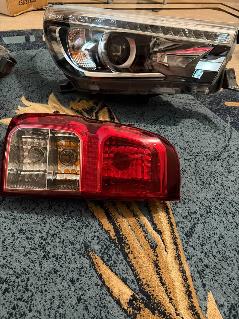 Used Headlights Set 1