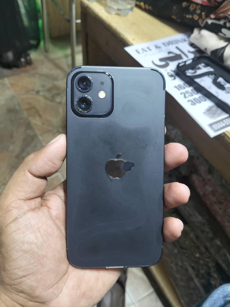Apple iPhone 12 1