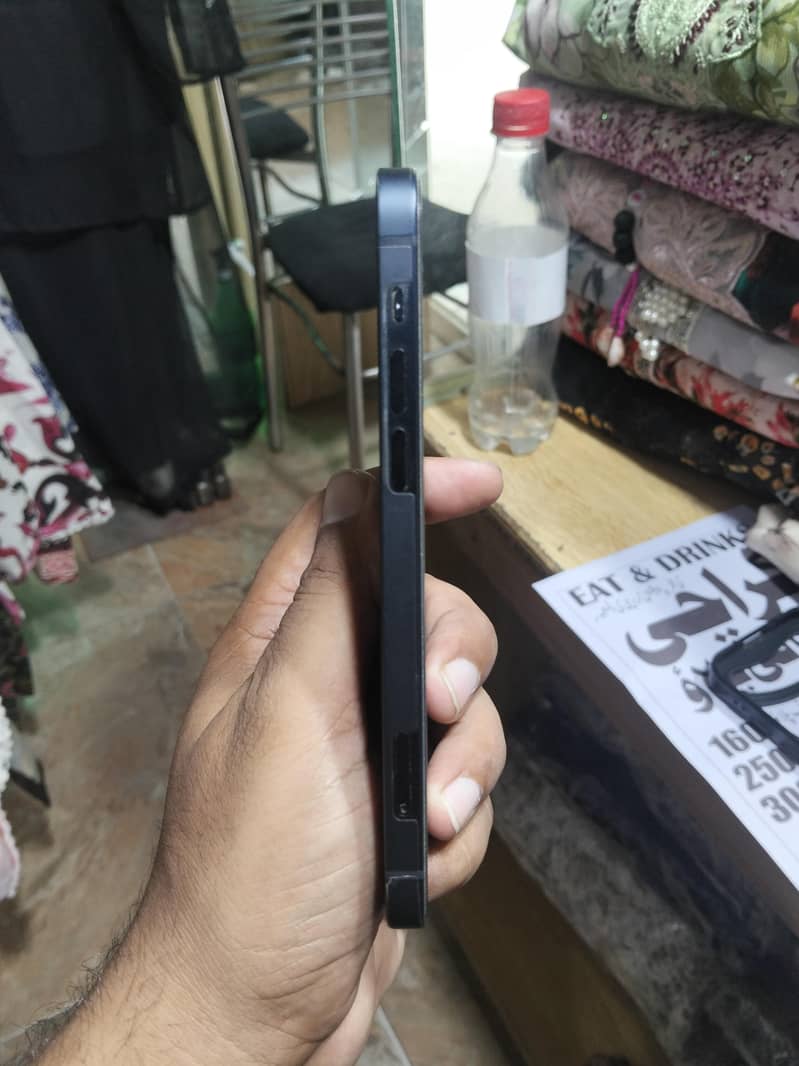 Apple iPhone 12 3