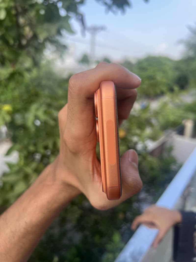 Apple iPhone 17 Pro Max 5
