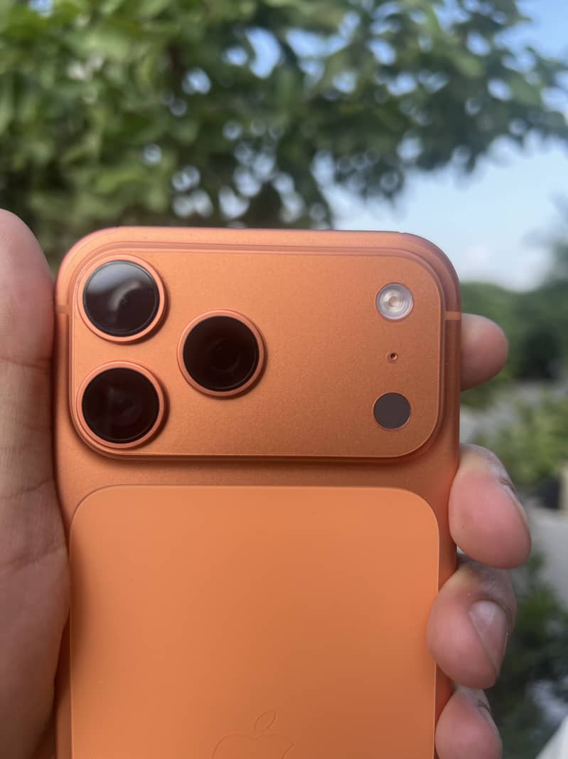 Apple iPhone 17 Pro Max 6