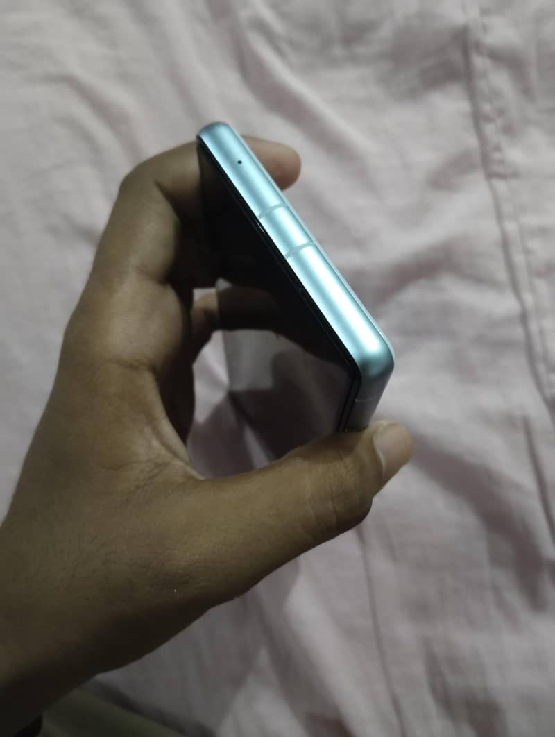 Google Pixel 7a 3
