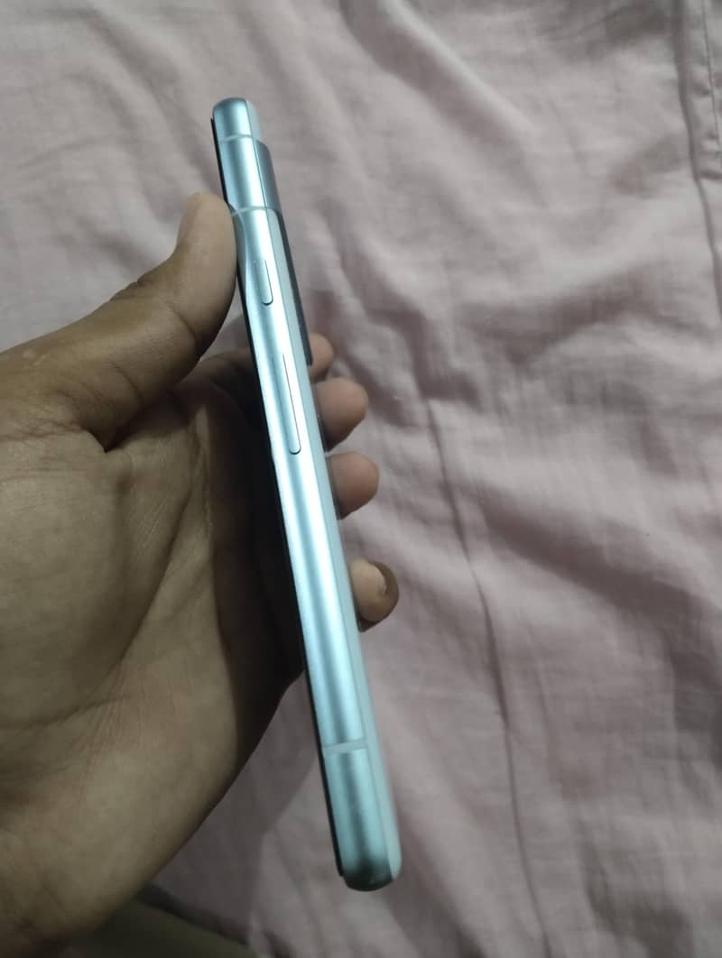 Google Pixel 7a 5