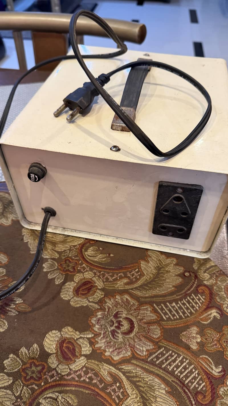 Stabilizer 2500 watt 1
