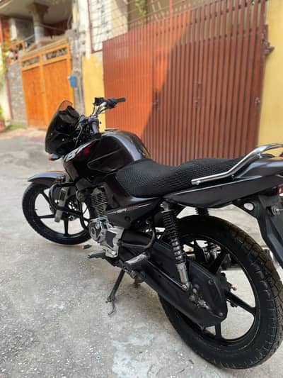 Yamaha ybr 2015 model Japan made