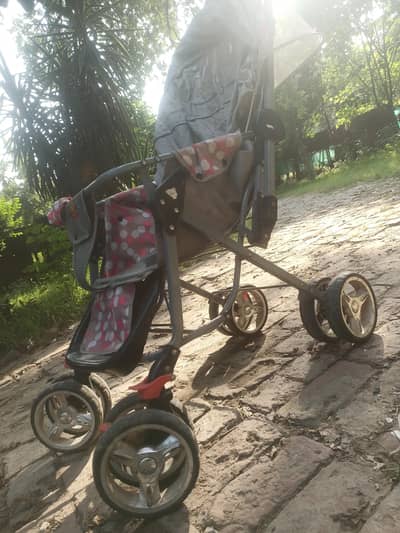 Beautiful Foldable Baby Stroller / Pram with Mosquito Net