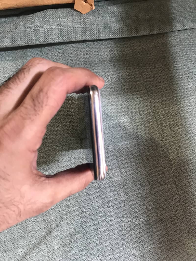 Apple iPhone X 5