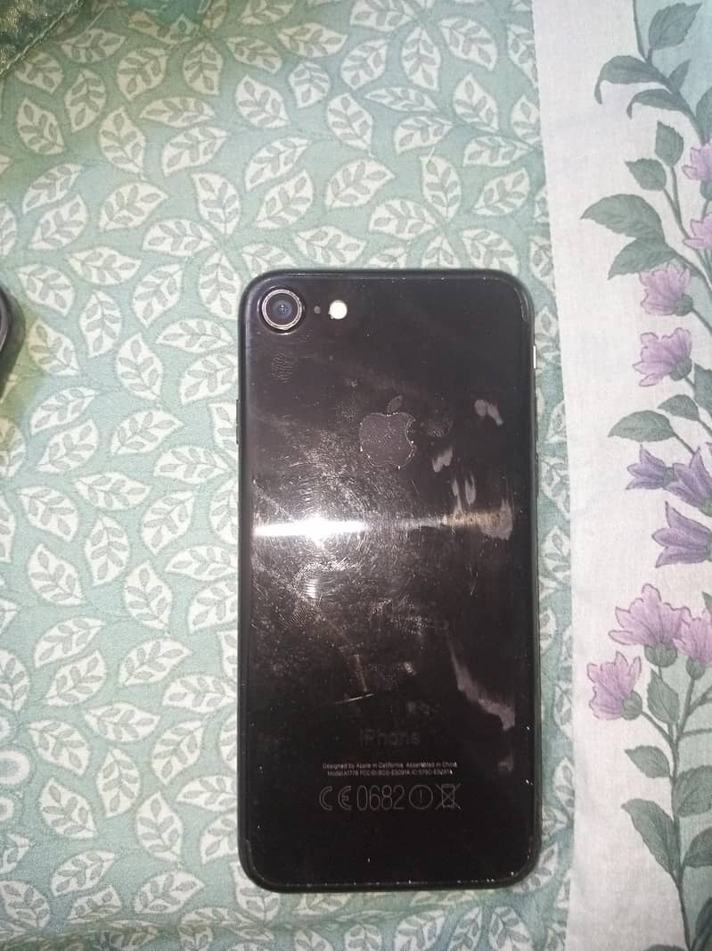 Apple iPhone 7 1