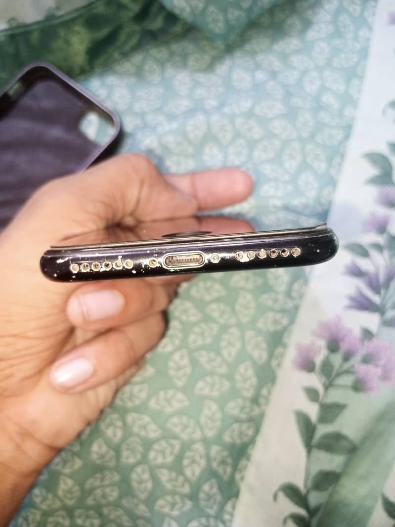 Apple iPhone 7 5