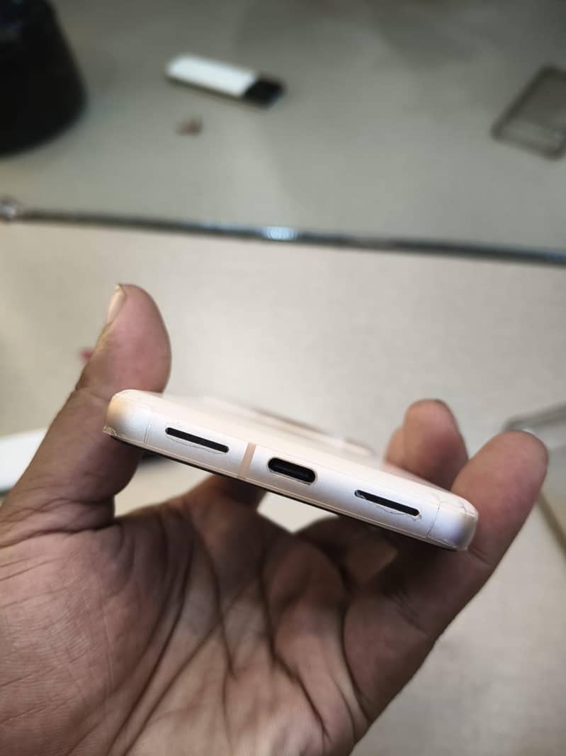 Google Pixel 8 3