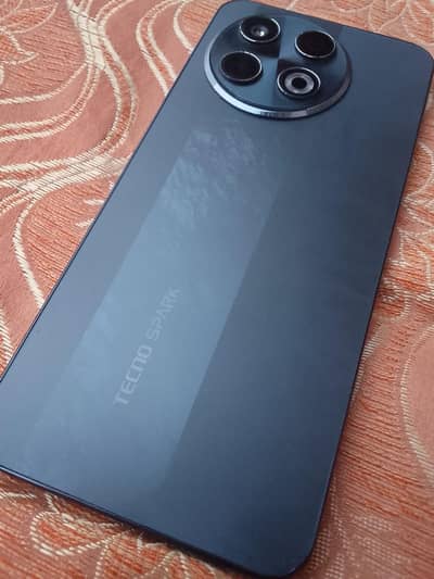 Tecno SPARK 30 Pro