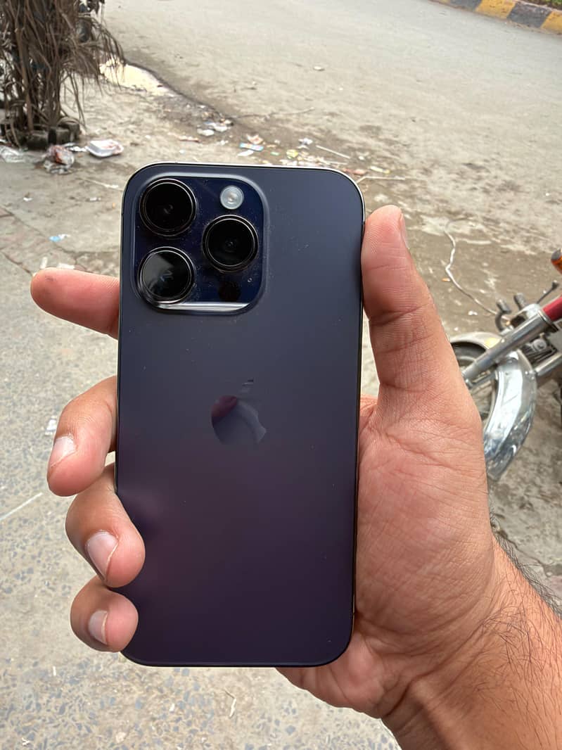 Apple iPhone 14 Pro 0
