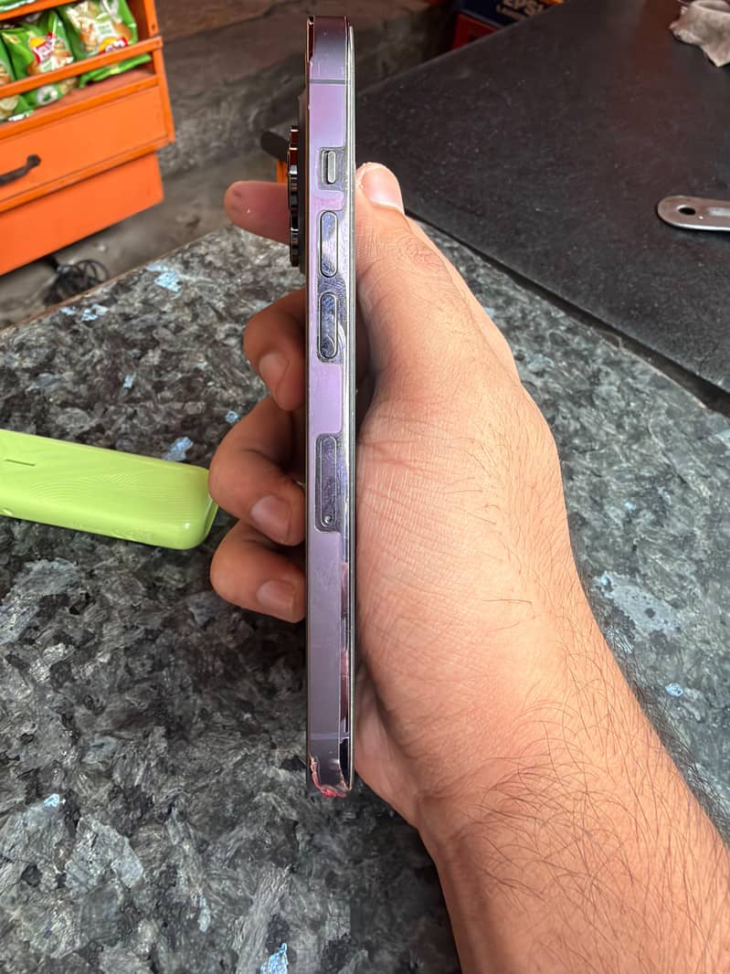 Apple iPhone 14 Pro 3