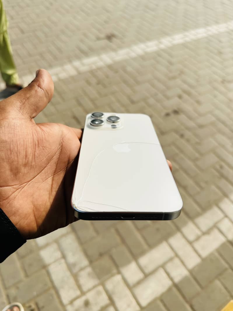 iPhone 15 Pro Max 256GB JV non pta 85%Battery 4