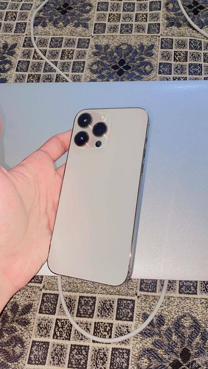Apple iPhone 14 Pro Max 3