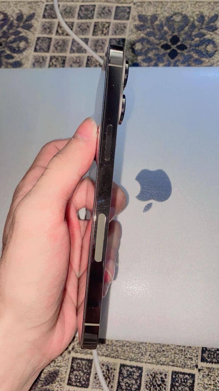 Apple iPhone 14 Pro Max 5