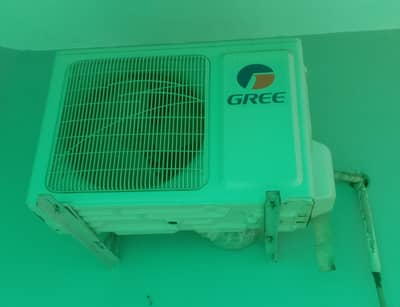 1 Ton GREE in A-1 Condition