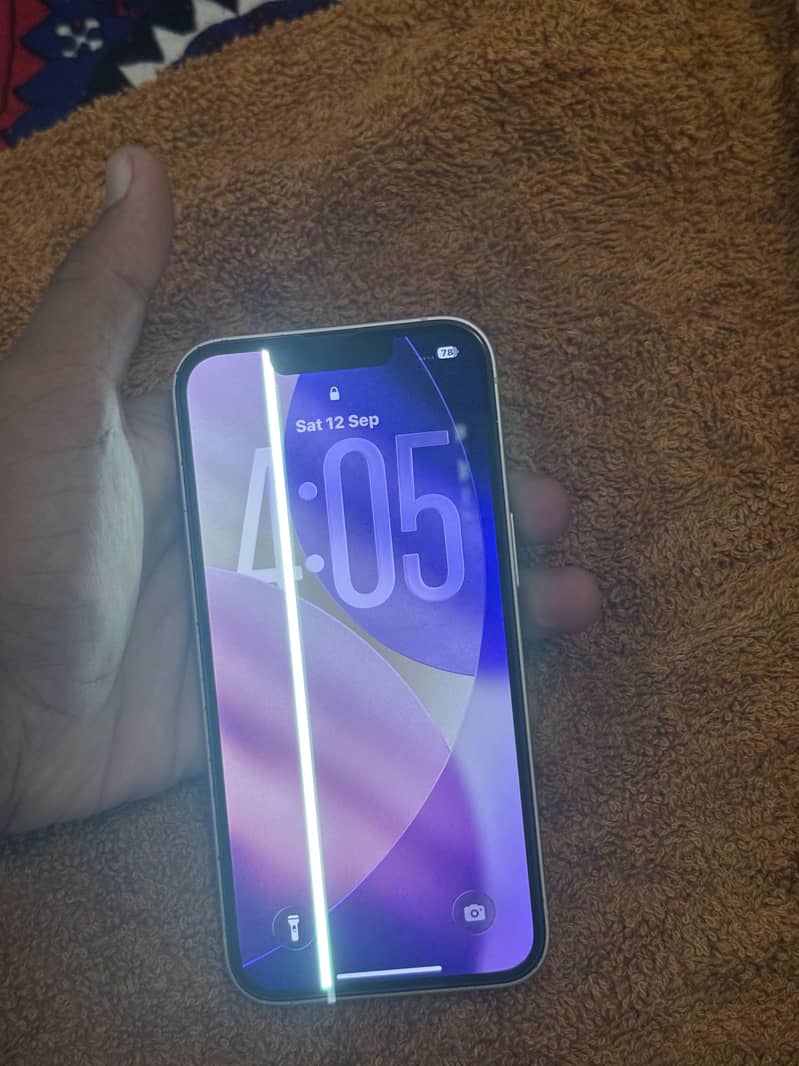 Apple iPhone 13 2