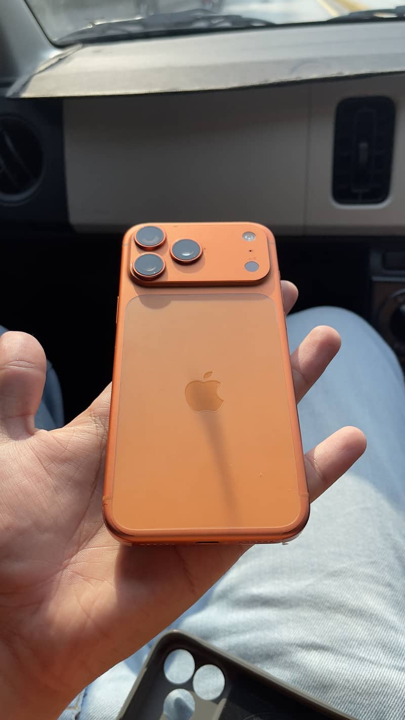 Apple iPhone 17 Pro Max 5
