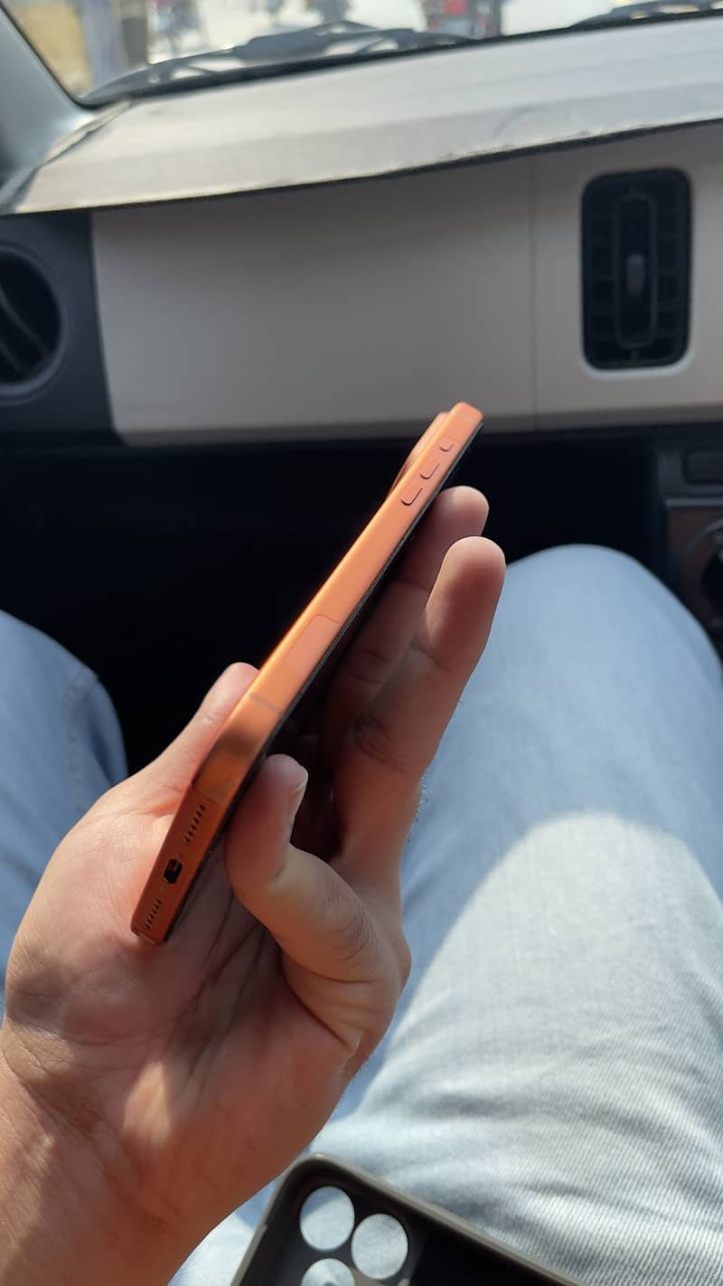 Apple iPhone 17 Pro Max 6