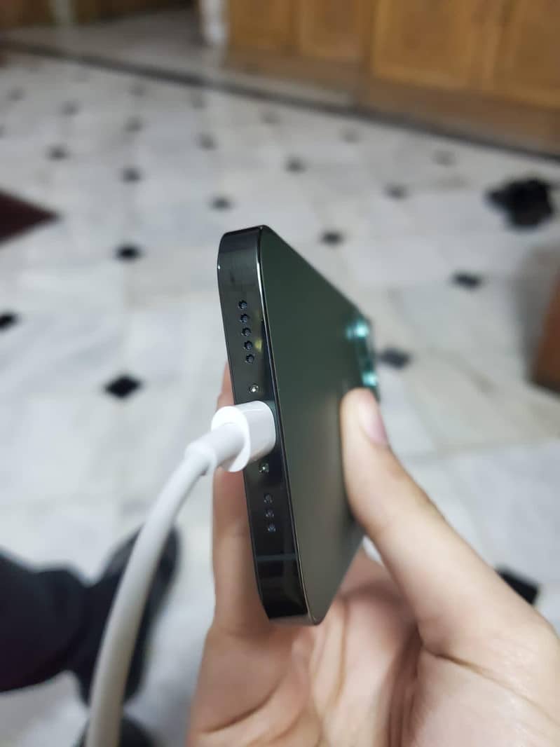 Apple iPhone 13 Pro 5