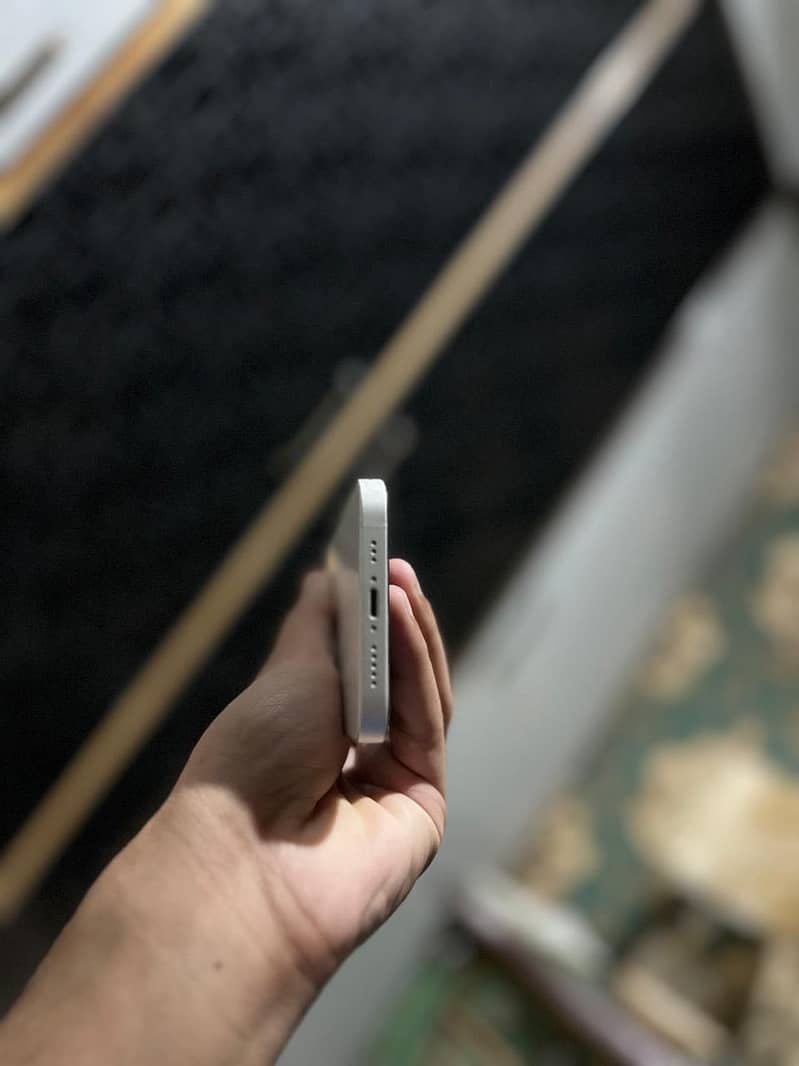 Apple iPhone 12 3