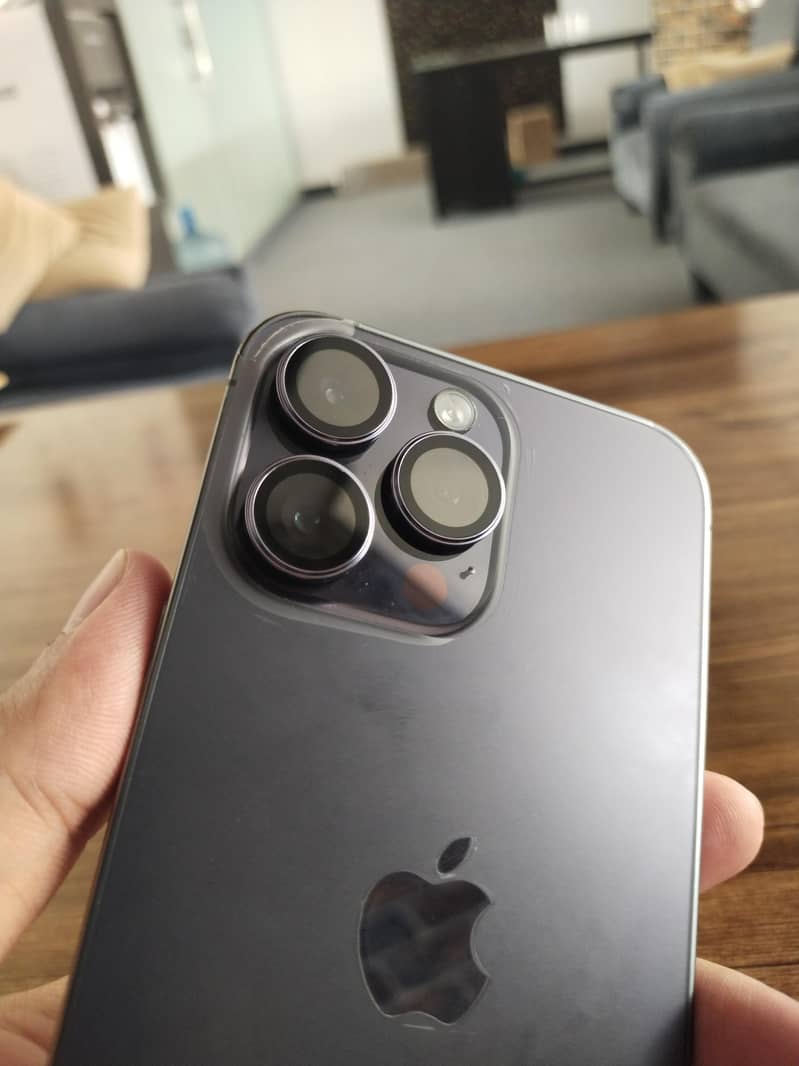Apple iPhone 14 Pro Max 6