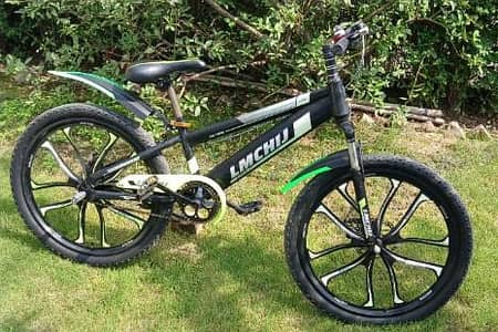 24 size cycle available for sale condition 10 10