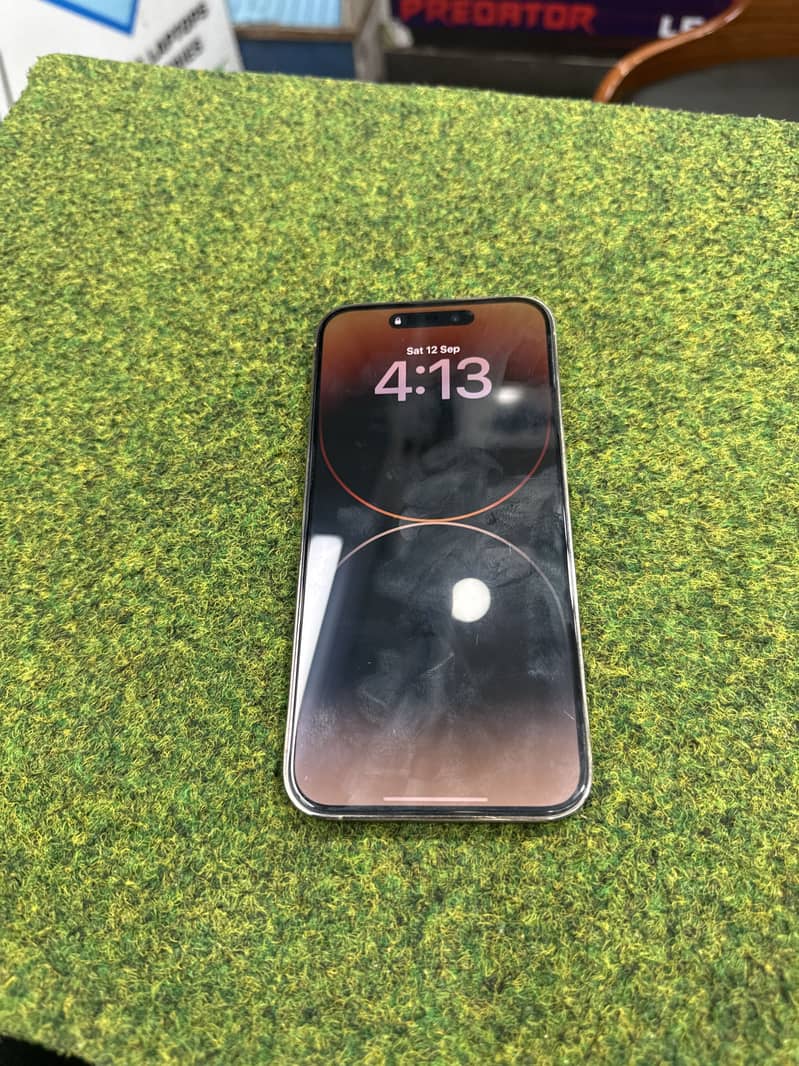 Apple iPhone 14 Pro Max 0