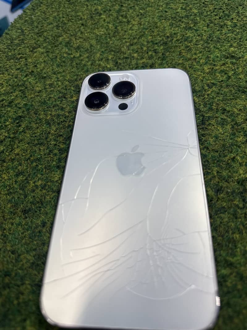 Apple iPhone 14 Pro Max 2