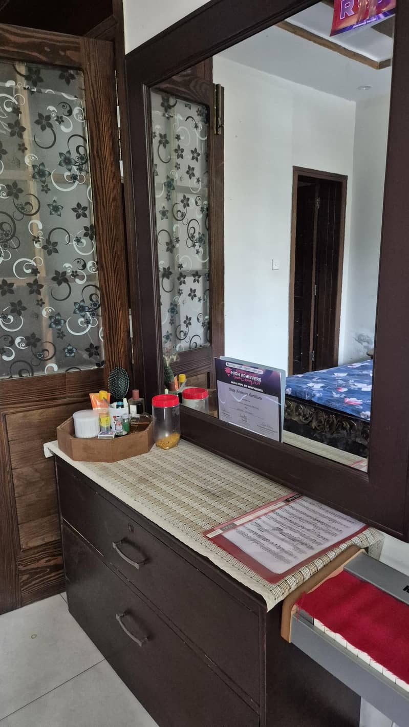 Mirror (Dressing Table) with Drawers 5