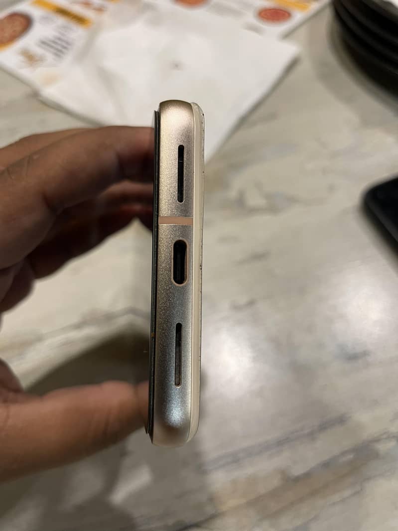 Google Pixel 8 3