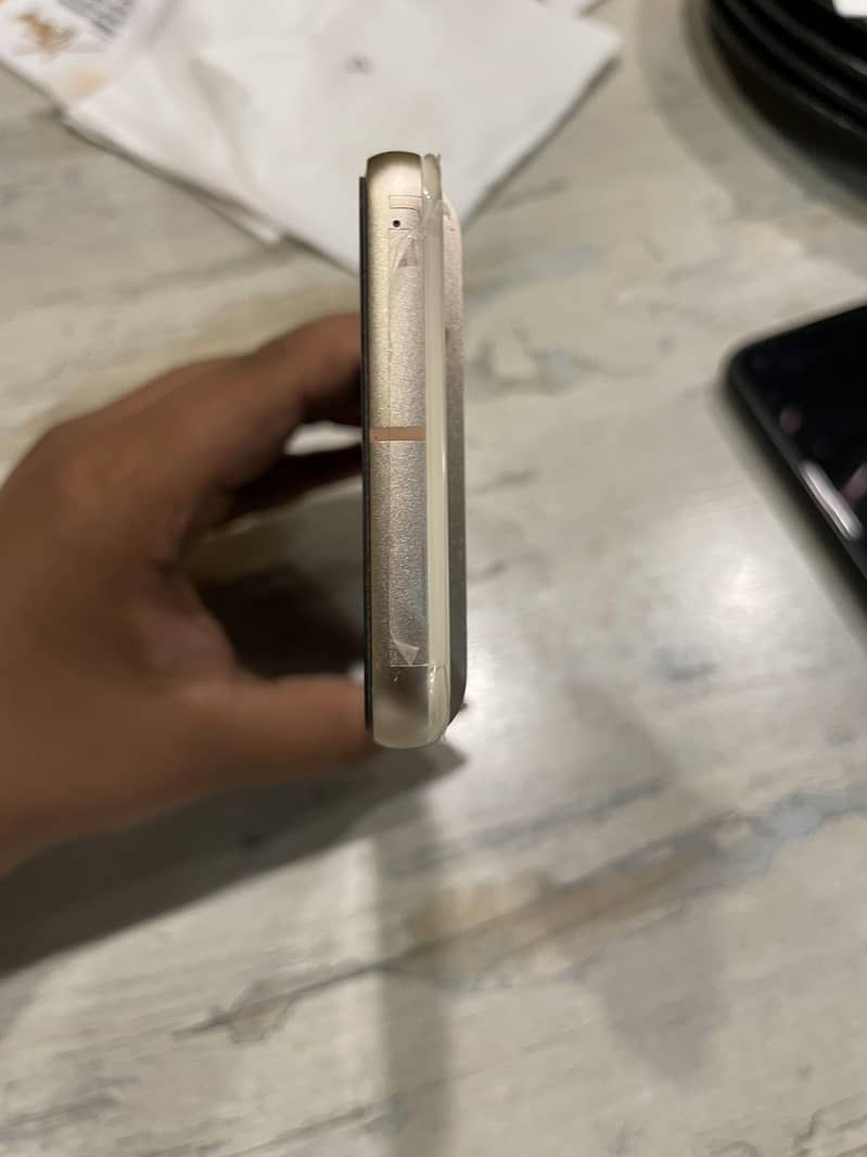 Google Pixel 8 7