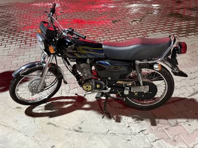 Honda CG 125 Black colour Luch condition