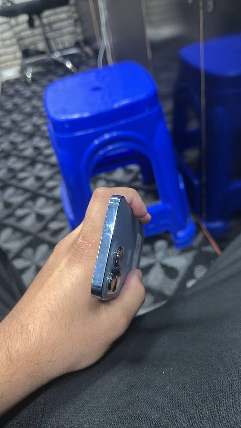 Apple iPhone 13 Pro 2