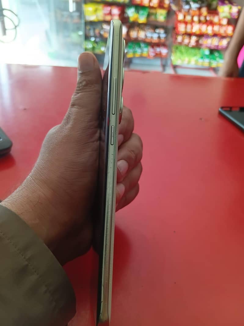 Tecno Spark 40 pro plus 4