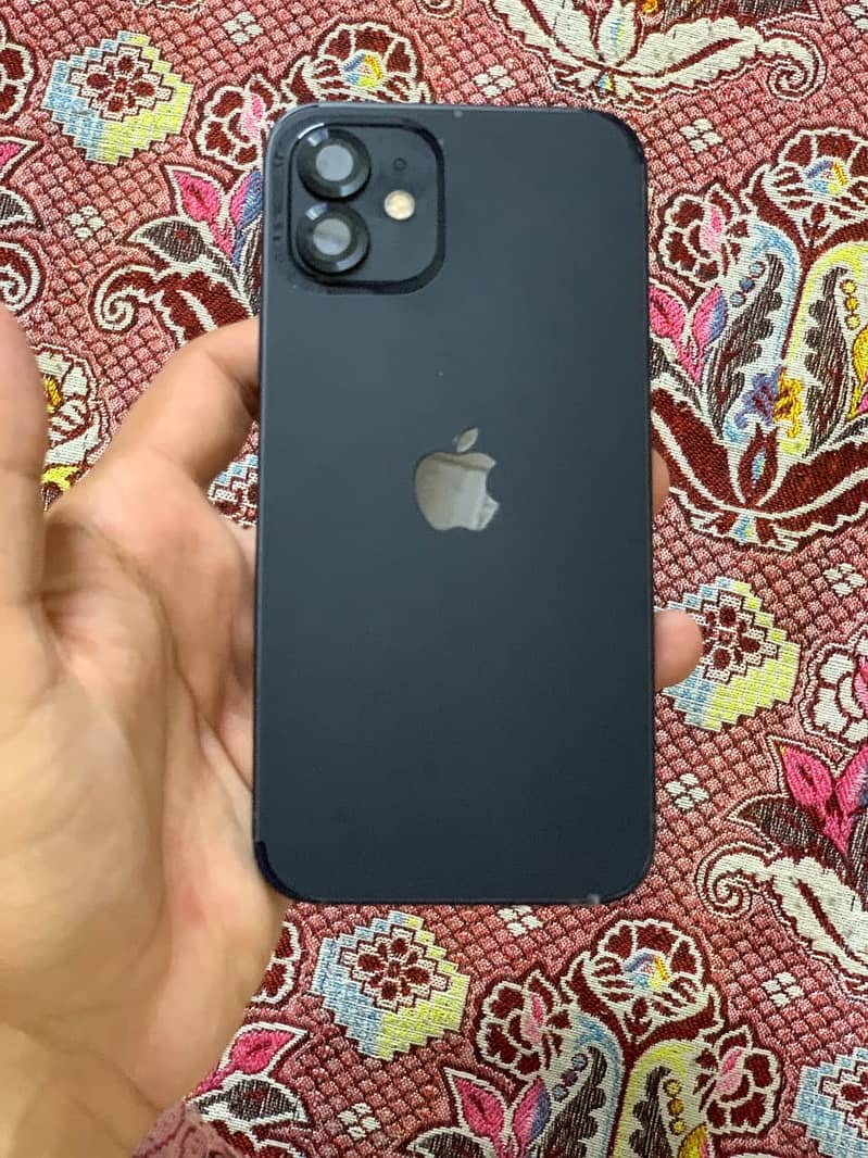 Apple iPhone 12 3