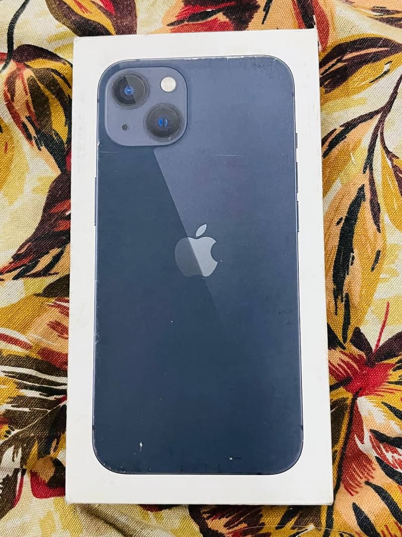 Apple iPhone 13 0