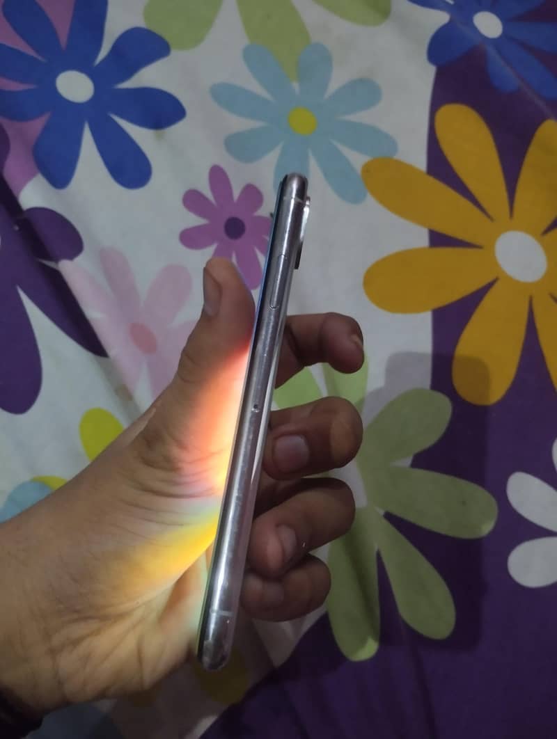 Apple iPhone X 2