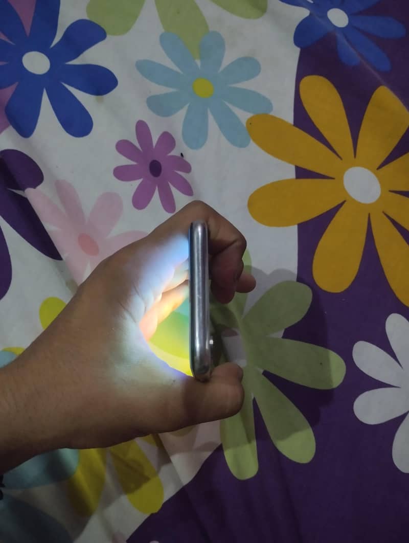 Apple iPhone X 5
