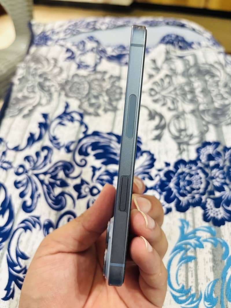 Apple iPhone 14 1