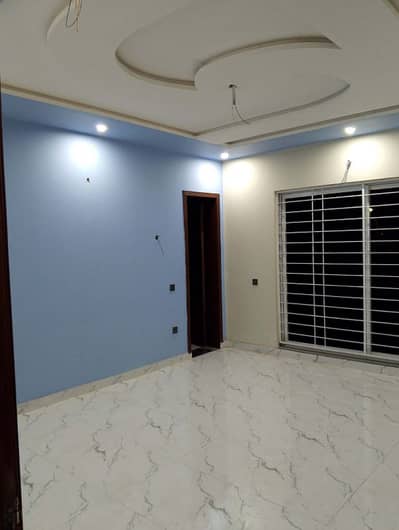 Premium 24 Marla Brand New Upper Portion for Rent Valencia Town | Corner | Park Facing