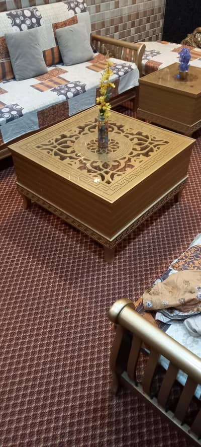 wooden centre table with top glass size  2.5x2.5