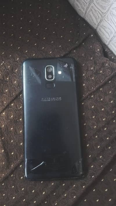 Samsung Mobile J8