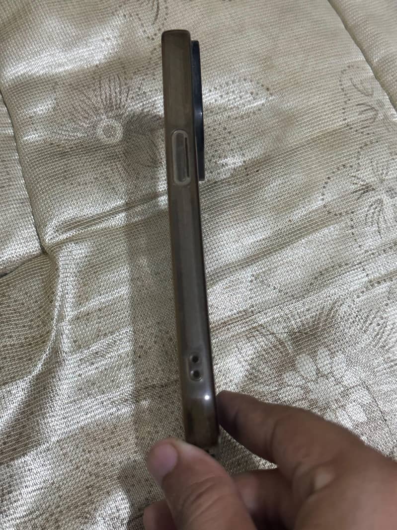 2 iphone 14pro case 3