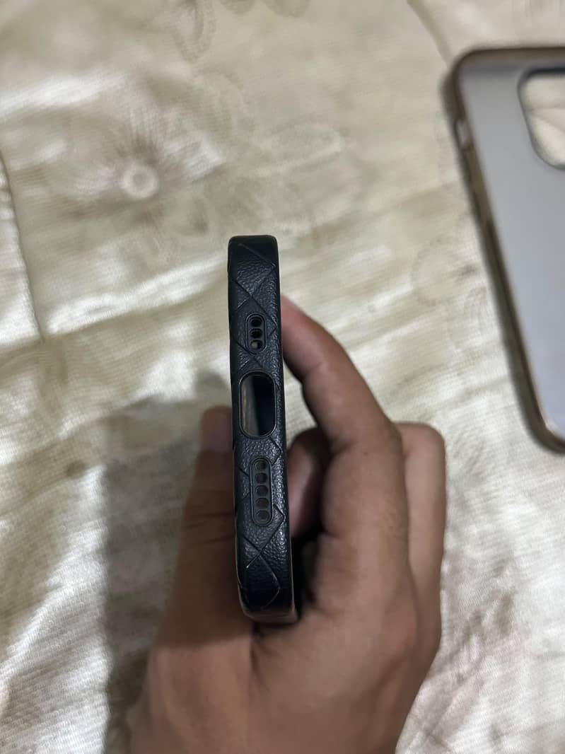 2 iphone 14pro case 7