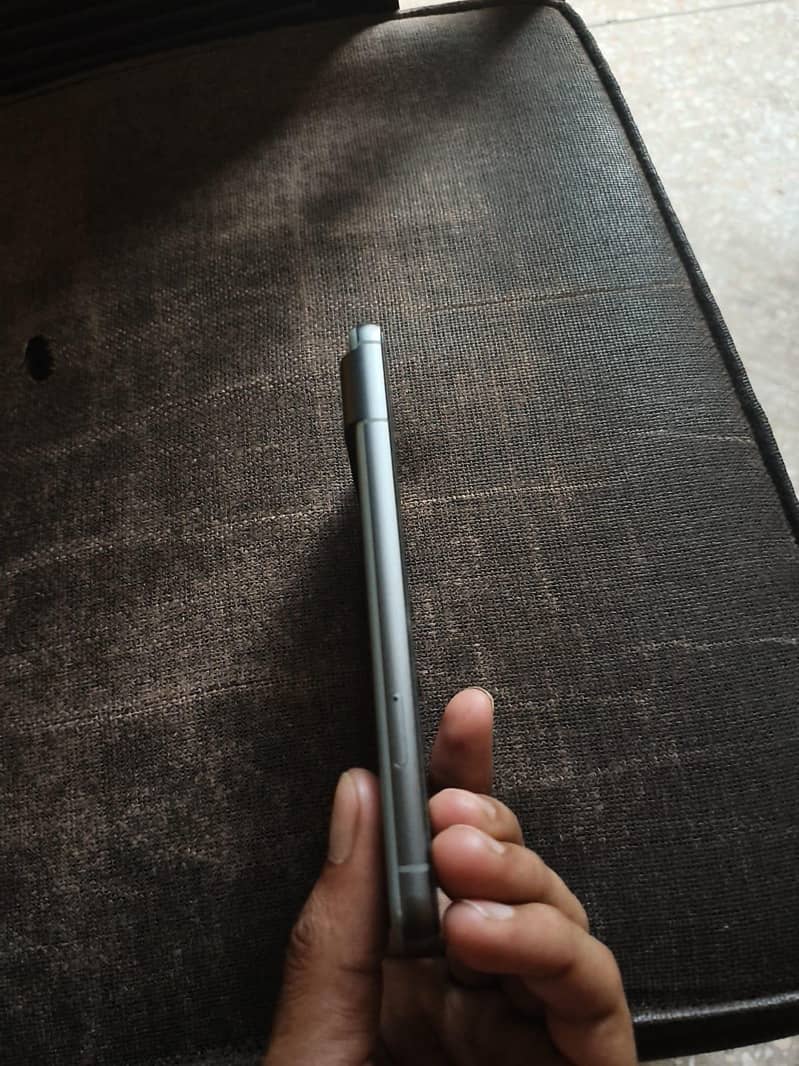 Google Pixel 8 1