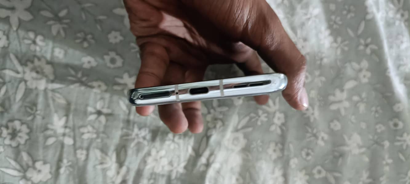One Plus 9 Pro 5g 4